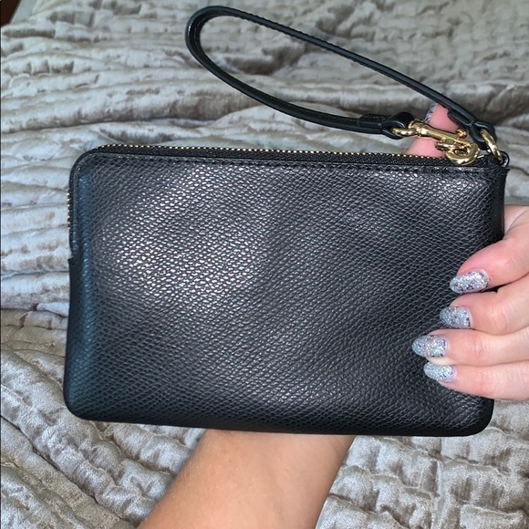 Coach wristlet - Picture 2 of 3